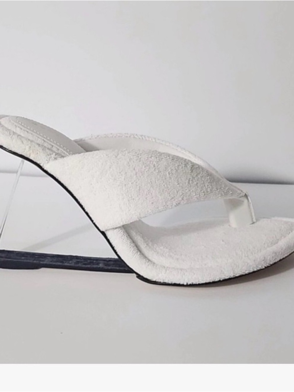 Good American White Plush Thong Wedge Sandals - Picture 3 of 6